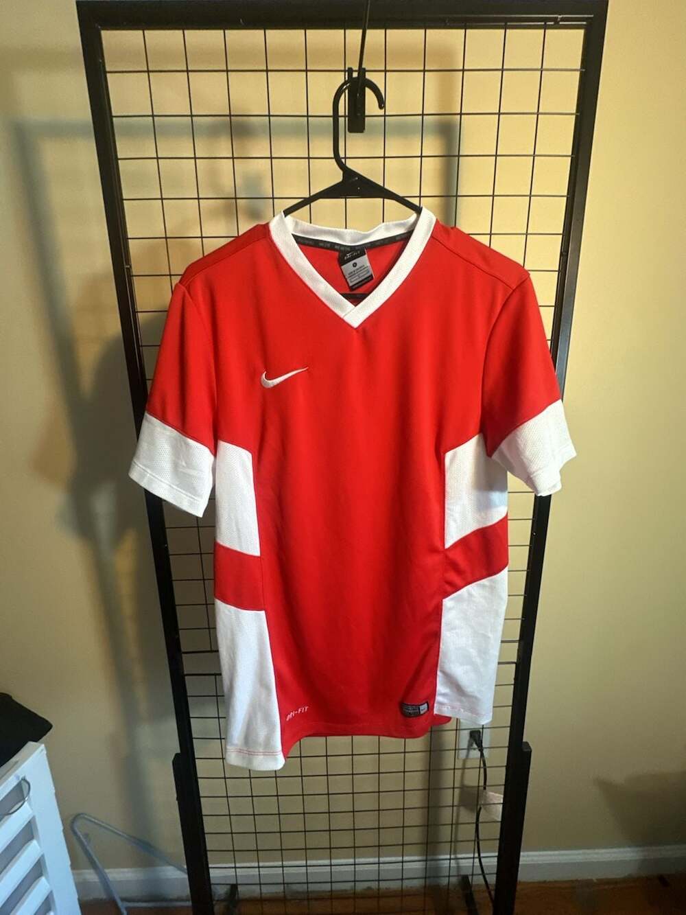 Nike Academy 14 Training Short Sleeve Top Red White Size S